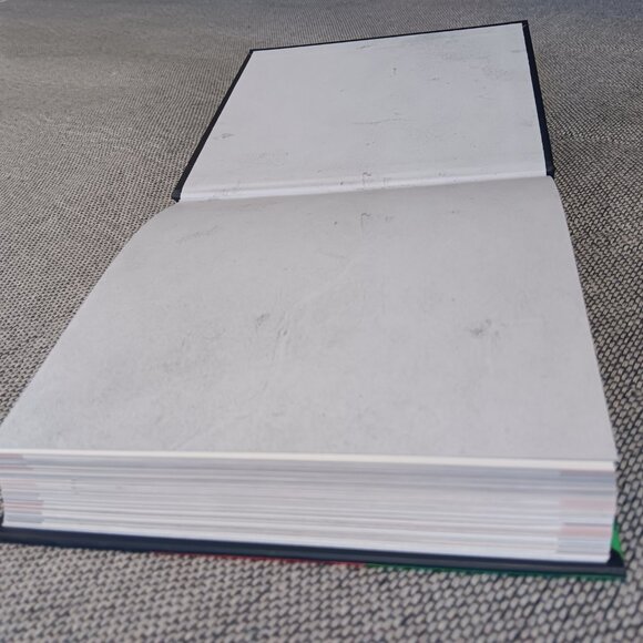 Elvis - American Idol - Thick Hardcover Book - Picture 12 of 15